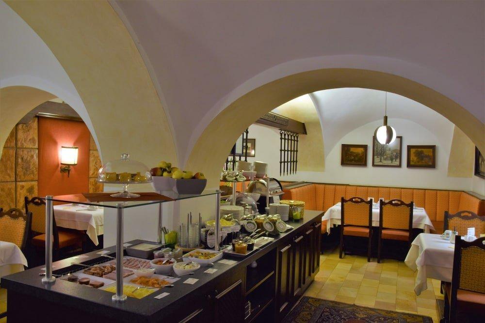 Hotel Maxlhaid Вельс Экстерьер фото