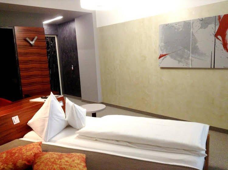 Hotel Maxlhaid Вельс Экстерьер фото